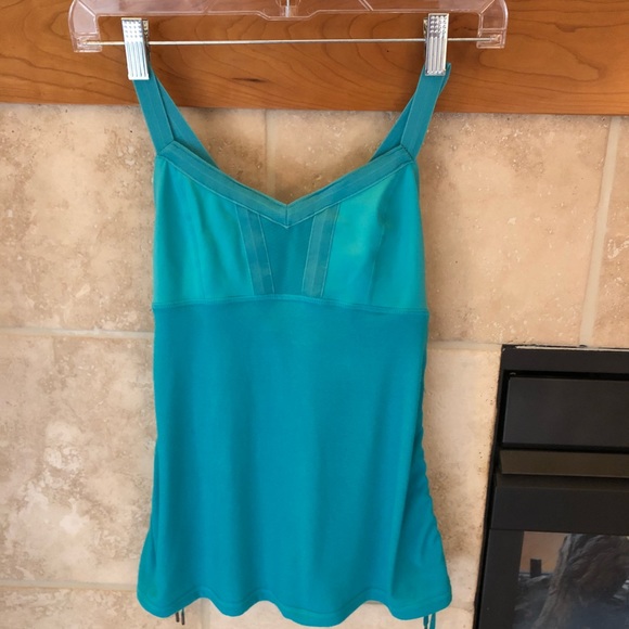 Lululemon Tank - Picture 1 of 4